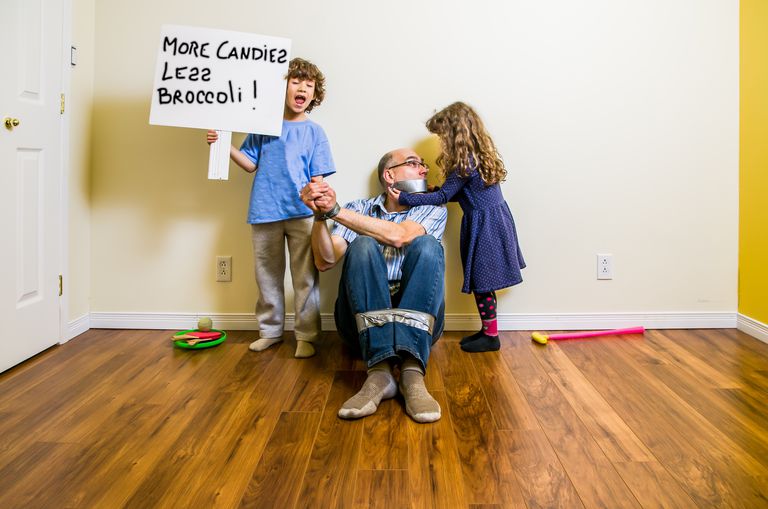 'Is My Family Crazy?' Funny Thoughts About Families